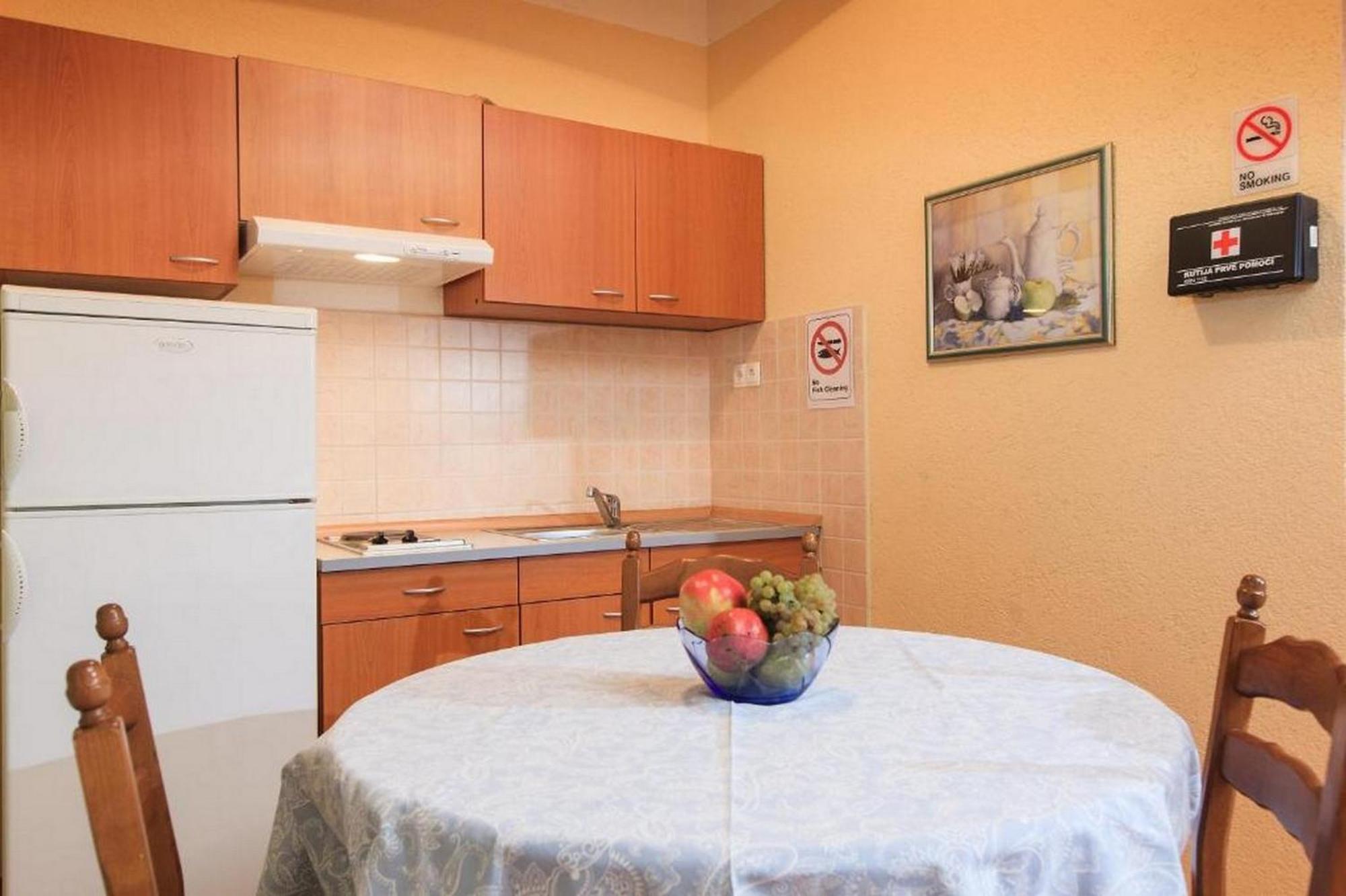 Summerheaven Apartments Podgora Room photo